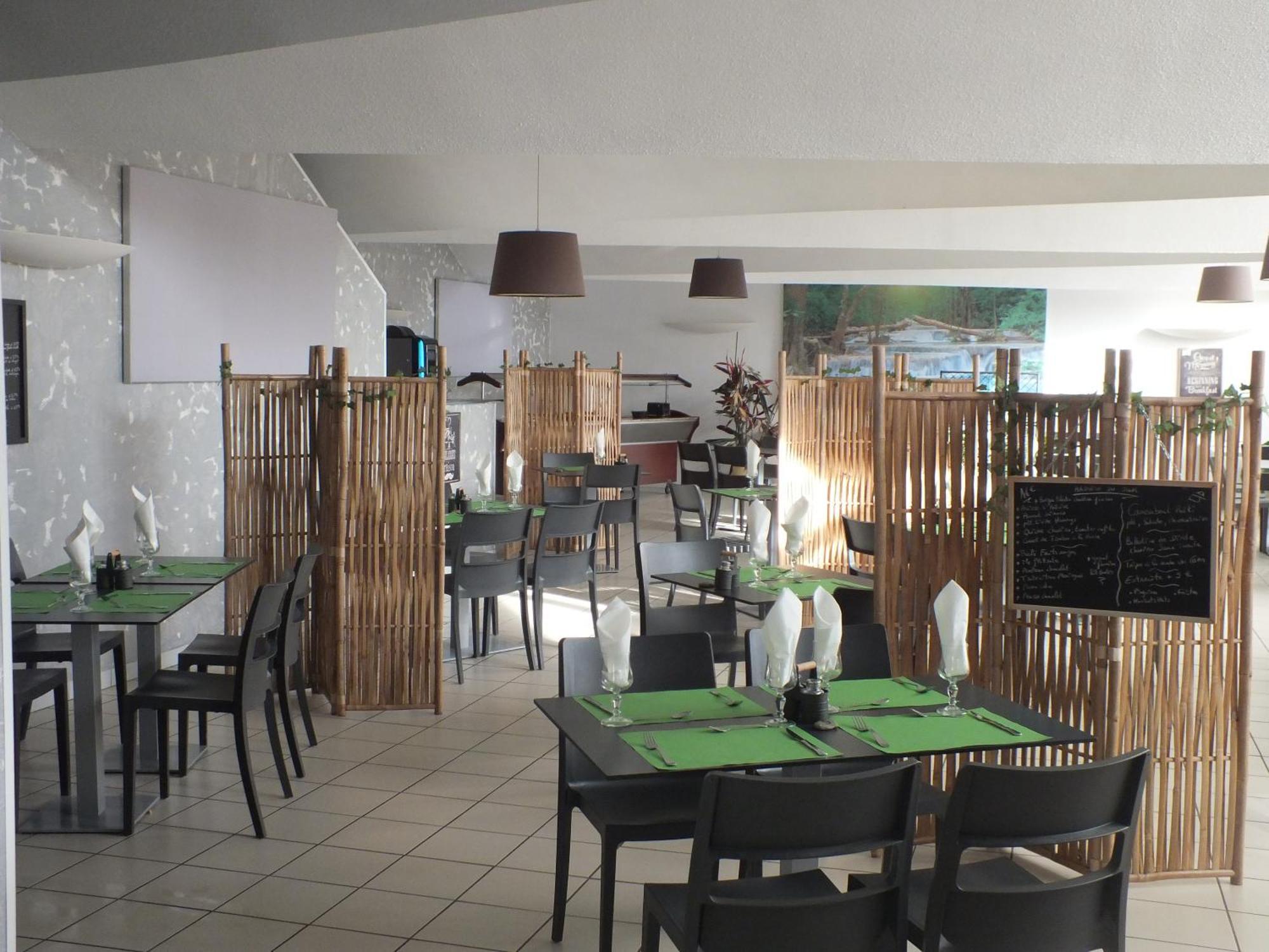 Logis Hotel Restaurant Le Clos Saint Loup Bram 外观 照片